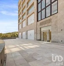 NEX-272023 - Local en Renta, con 2 baños, con 70 m2 de construcción en Hacienda de Valle Escondido, CP 52937, Estado de México.