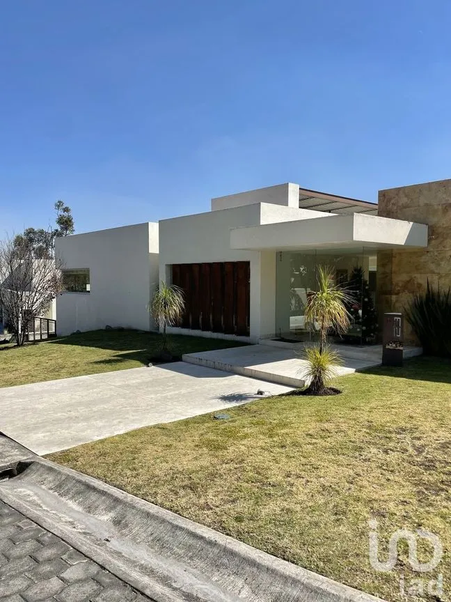 Casa en Venta en Hacienda de Valle Escondido, Atizapán de Zaragoza, Estado de México | NEX-281918 | iad México | Foto 2 de 44