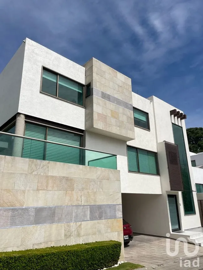 Casa en Venta en Bosque Esmeralda, Atizapán de Zaragoza, Estado de México | NEX-281922 | iad México | Foto 1 de 28