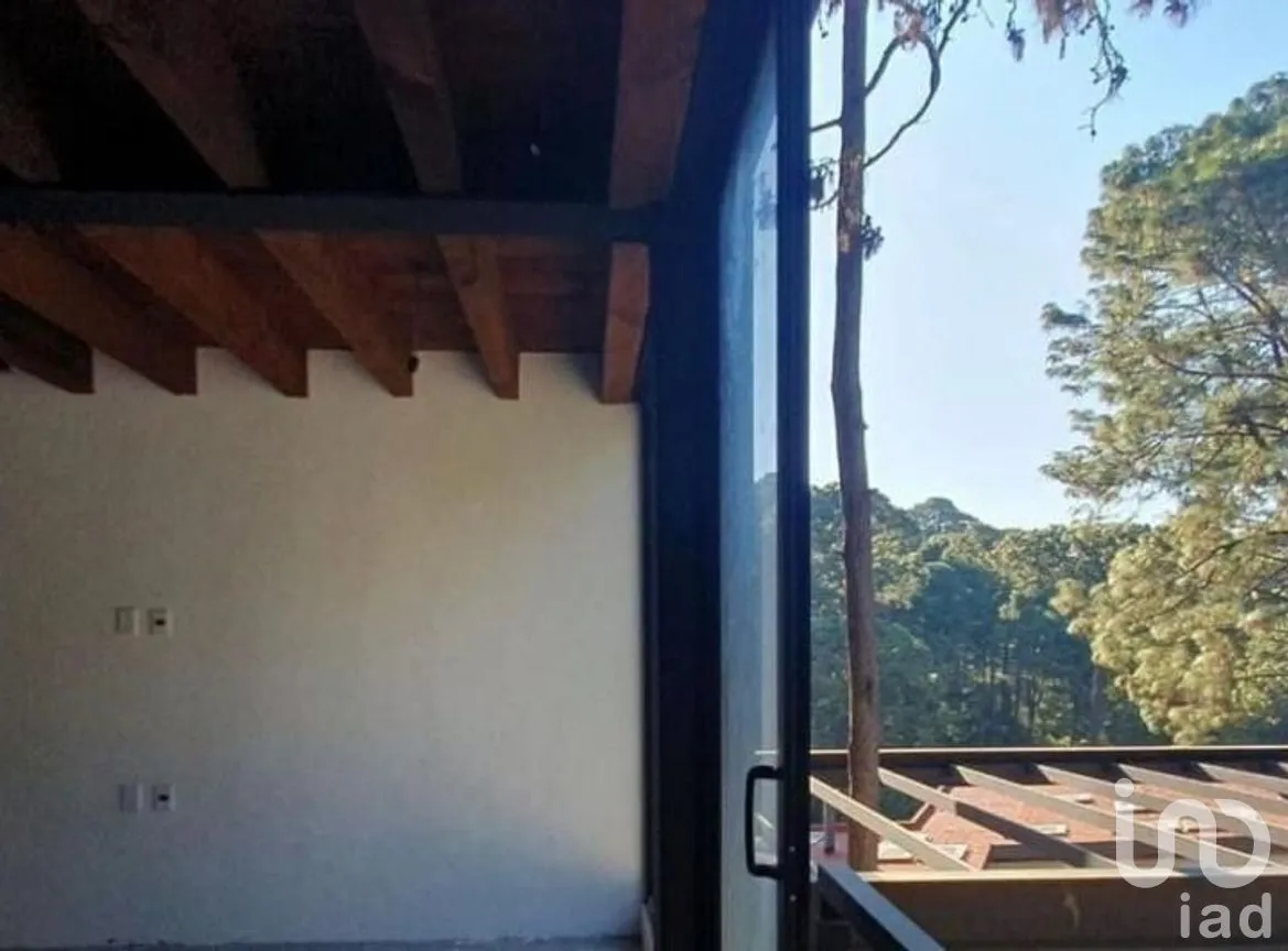 Casa en Venta en Avándaro, Valle de Bravo, Estado de México | NEX-282842 | iad México | Foto 4 de 10