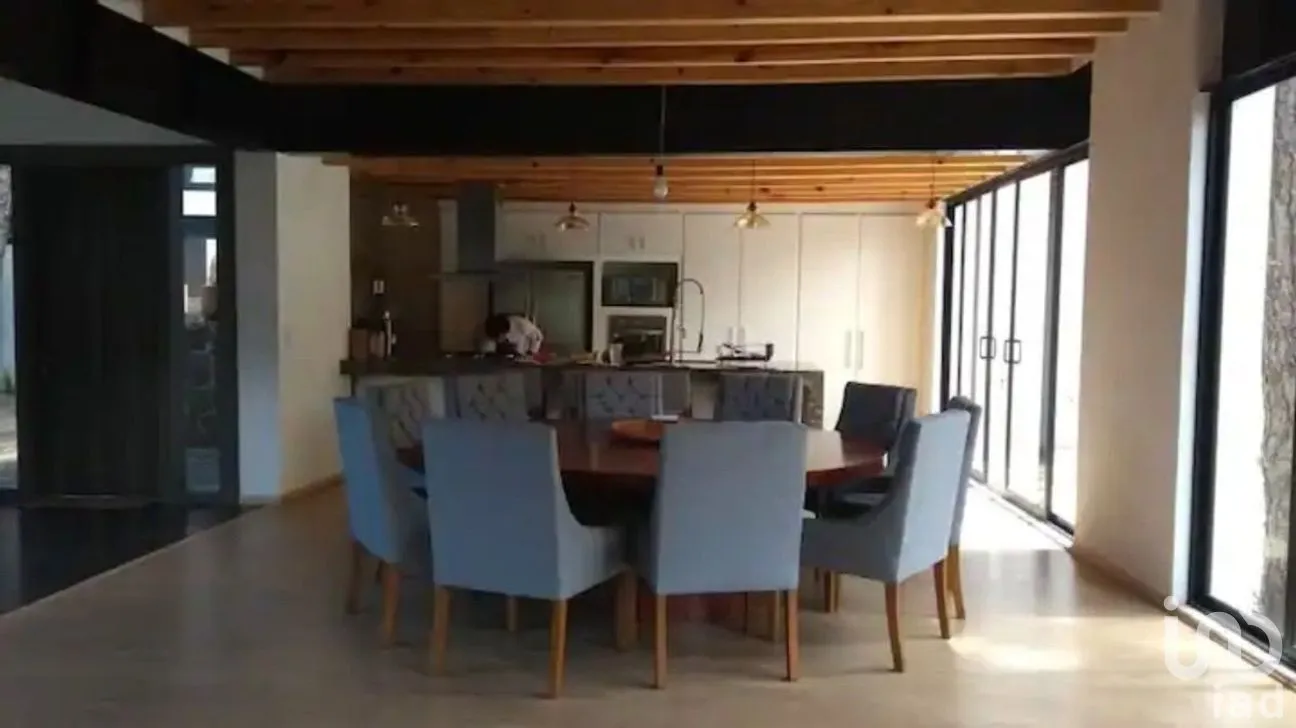 Casa en Venta en Avándaro, Valle de Bravo, Estado de México | NEX-282955 | iad México | Foto 5 de 12