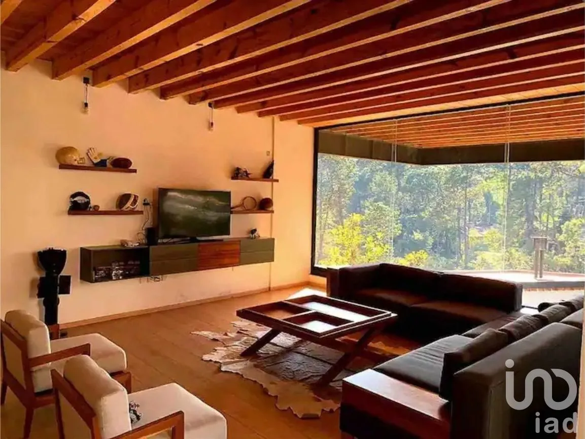 Casa en Venta en Avándaro, Valle de Bravo, Estado de México | NEX-282955 | iad México | Foto 6 de 12