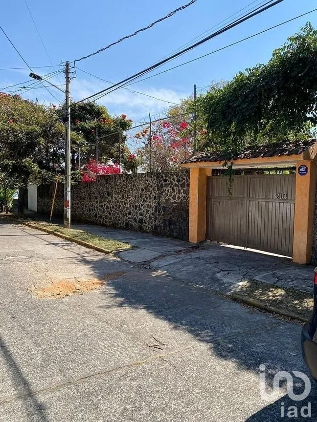 Casa en Venta en Lomas de Atzingo, Cuernavaca, Morelos | NEX-284685 | iad México | Foto 1 de 19