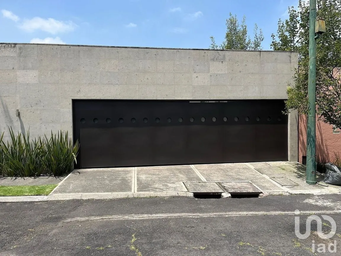 Casa en Venta en Bosque de las Lomas, Miguel Hidalgo, Ciudad de México | NEX-288204 | iad México | Foto 1 de 14