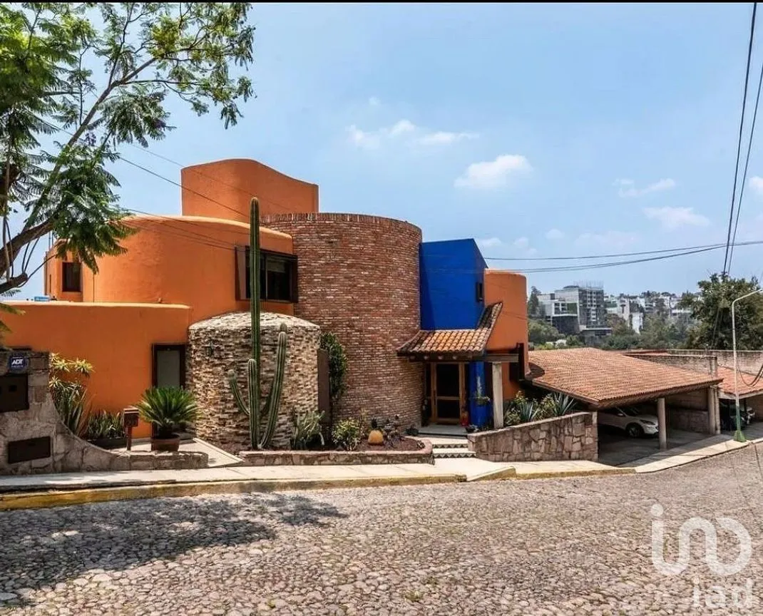 Casa en Venta en Lomas Hipódromo, Naucalpan de Juárez, Estado de México | NEX-288262 | iad México | Foto 1 de 31