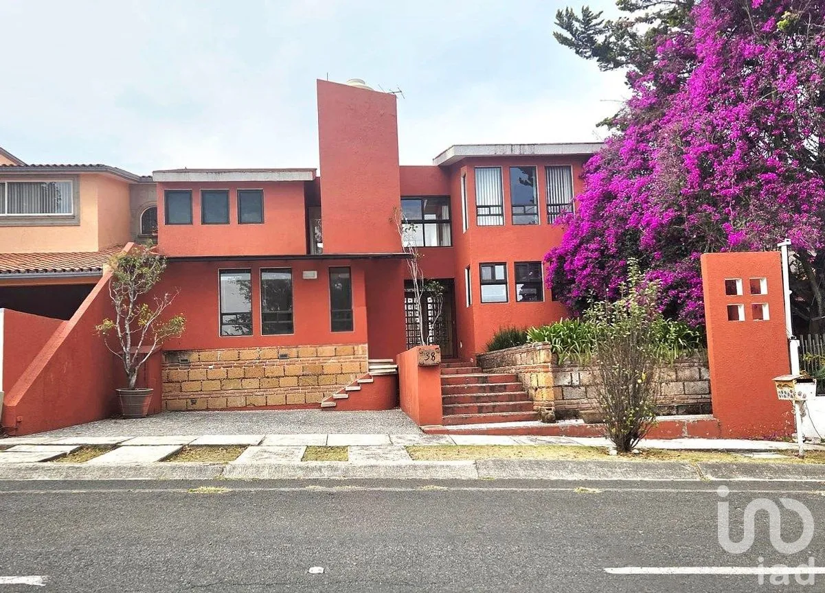 Casa en Venta en Chiluca, Atizapán de Zaragoza, Estado de México | NEX-290359 | iad México | Foto 1 de 16