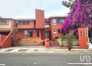 NEX-290359 - Casa en Venta, con 4 recamaras, con 4 baños, con 310 m2 de construcción en Chiluca, CP 52930, Estado de México.