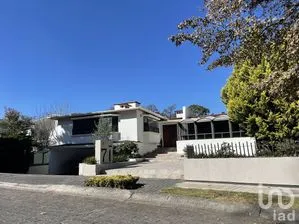 NEX-290426 - Casa en Venta, con 5 recamaras, con 5 baños, con 850 m2 de construcción en Club de Golf Valle Escondido, CP 52937, Estado de México.