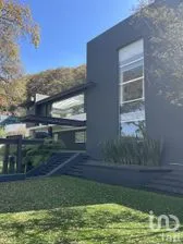 NEX-290430 - Casa en Venta, con 3 recamaras, con 5 baños, con 2000 m2 de construcción en Club de Golf Valle Escondido, CP 52937, Estado de México.