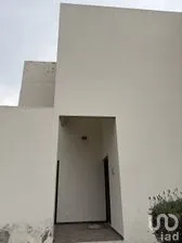 NEX-292397 - Casa en Venta, con 3 recamaras, con 3 baños, con 245 m2 de construcción en Bosque Esmeralda, CP 52930, Estado de México.