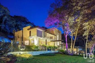 NEX-292908 - Casa en Venta, con 4 recamaras, con 5 baños, con 2000 m2 de construcción en Club de Golf Valle Escondido, CP 52937, Estado de México.