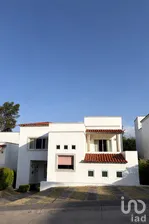NEX-294000 - Casa en Venta, con 3 recamaras, con 4 baños, con 312 m2 de construcción en Bosque Esmeralda, CP 52930, Estado de México.