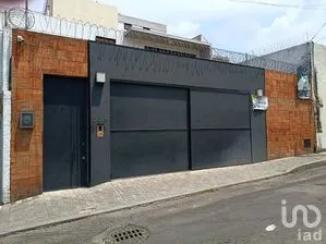 NEX-299065 - Casa en Venta, con 3 recamaras, con 4 baños, con 350.58 m2 de construcción.