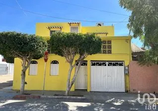 NEX-231871 - Casa en Venta, con 3 recamaras, con 3 baños, con 219 m2 de construcción en Puesta del Sol, CP 23090, Baja California Sur.