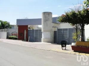 NEX-108096 - Casa en Venta, con 3 recamaras, con 2 baños, con 210 m2 de construcción en El Pueblito, CP 76904, Querétaro.