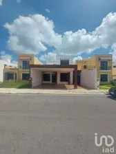 NEX-199440 - Casa en Venta, con 3 recamaras, con 3 baños en Gran Santa Fe, CP 97314, Yucatán.