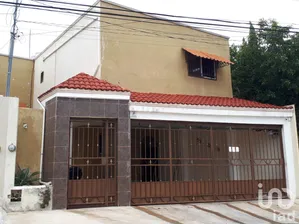 NEX-207407 - Casa en Venta, con 3 recamaras, con 4 baños, con 293 m2 de construcción.