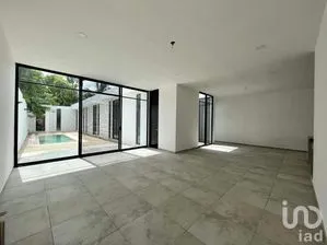 NEX-270548 - Casa en Venta, con 3 recamaras, con 3 baños.