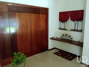 NEX-301300 - Casa en Venta, con 3 recamaras, con 4 baños.