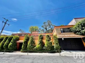 NEX-199786 - Casa en Venta, con 4 recamaras, con 4 baños, con 686 m2 de construcción en Jardines del Pedregal, CP 01900, Ciudad de México.
