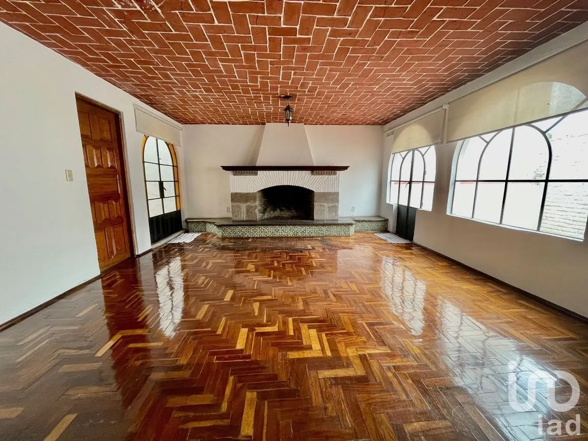 Casa en Venta en Tetelpan, Álvaro Obregón, Ciudad de México | NEX-274627 | iad México | Foto 1 de 49