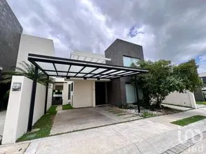 NEX-231951 - Casa en Renta, con 3 recamaras, con 3 baños en Club de Golf Campestre, CP 29057, Chiapas.