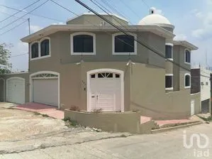 NEX-293049 - Casa en Venta, con 3 recamaras, con 4 baños, con 350 m2 de construcción en Sabines, CP 29096, Chiapas.