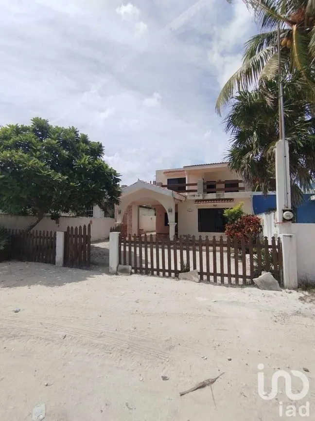 Casa en Venta en Chelem, Progreso, Yucatán | NEX-228208 | iad México | Foto 1 de 20