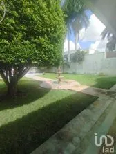 NEX-276373 - Casa en Venta, con 3 recamaras, con 2 baños, con 306.18 m2 de construcción en Benito Juárez Nte, CP 97119, Yucatán.