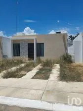NEX-299924 - Casa en Renta, con 2 recamaras, con 1 baño, con 65.8 m2 de construcción.