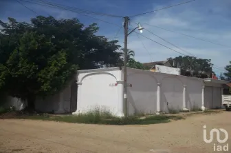 NEX-108522 - Casa en Venta, con 331 m2 de construcción en Rincón del Bosque, CP 96010, Veracruz de Ignacio de la Llave.