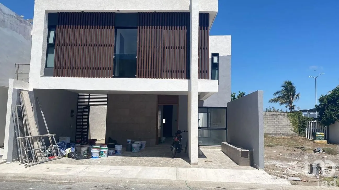 Casa en Venta en Lomas de la Rioja, Alvarado, Veracruz | NEX-226876 | iad México | Foto 1 de 14