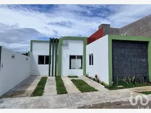NEX-226885 - Casa en Venta, con 2 recamaras, con 1 baño, con 176 m2 de construcción en Residencial Finca Real, CP 94510, Veracruz.
