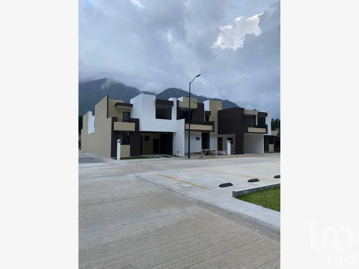 Casa en Venta en Agraria, Río Blanco, Veracruz | NEX-226887 | iad México | Foto 1 de 7