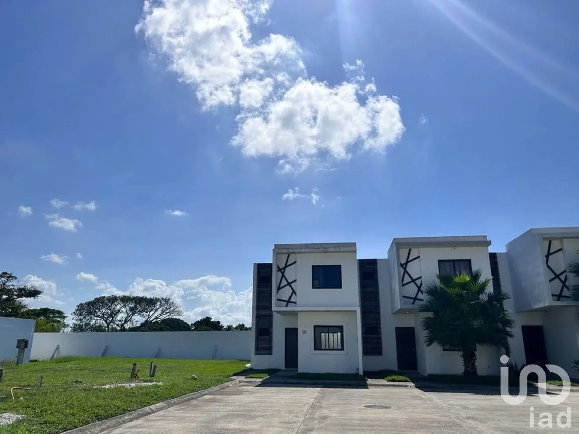 Casa en Venta en San José Novillero, Boca del Río, Veracruz | NEX-226890 | iad México | Foto 2 de 12