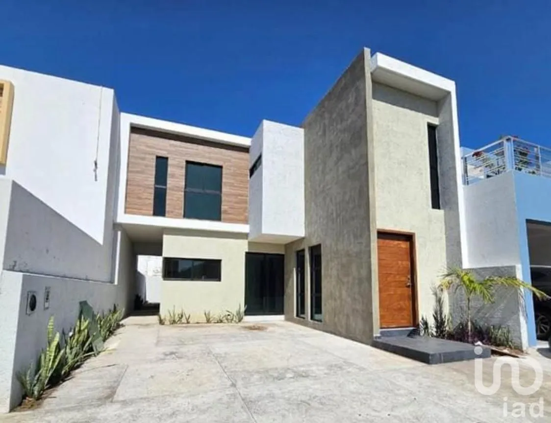Casa en Venta en Lomas de la Rioja, Alvarado, Veracruz | NEX-228453 | iad México | Foto 1 de 14