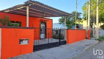 NEX-226942 - Casa en Venta, con 2 recamaras, con 1 baño, con 180 m2 de construcción en Azcorra, CP 97177, Yucatán.