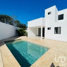 NEX-226956 - Casa en Venta, con 4 recamaras, con 5 baños, con 284 m2 de construcción en Santa Gertrudis Copo, CP 97305, Yucatán.