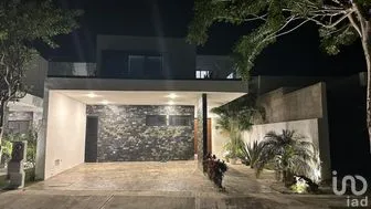 NEX-276993 - Casa en Venta, con 3 recamaras, con 3 baños, con 260.93 m2 de construcción.