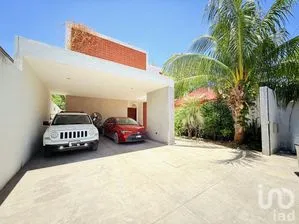 NEX-277002 - Casa en Venta, con 3 recamaras, con 3 baños, con 259 m2 de construcción en Chablekal, CP 97302, Yucatán.