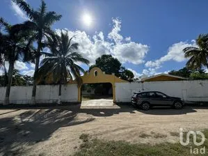 NEX-277484 - Casa en Venta, con 2 recamaras, con 3 baños, con 247.77 m2 de construcción.