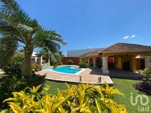 NEX-282386 - Casa en Venta, con 4 recamaras, con 6 baños, con 494 m2 de construcción en Santa Rita Cholul, CP 97130, Yucatán.