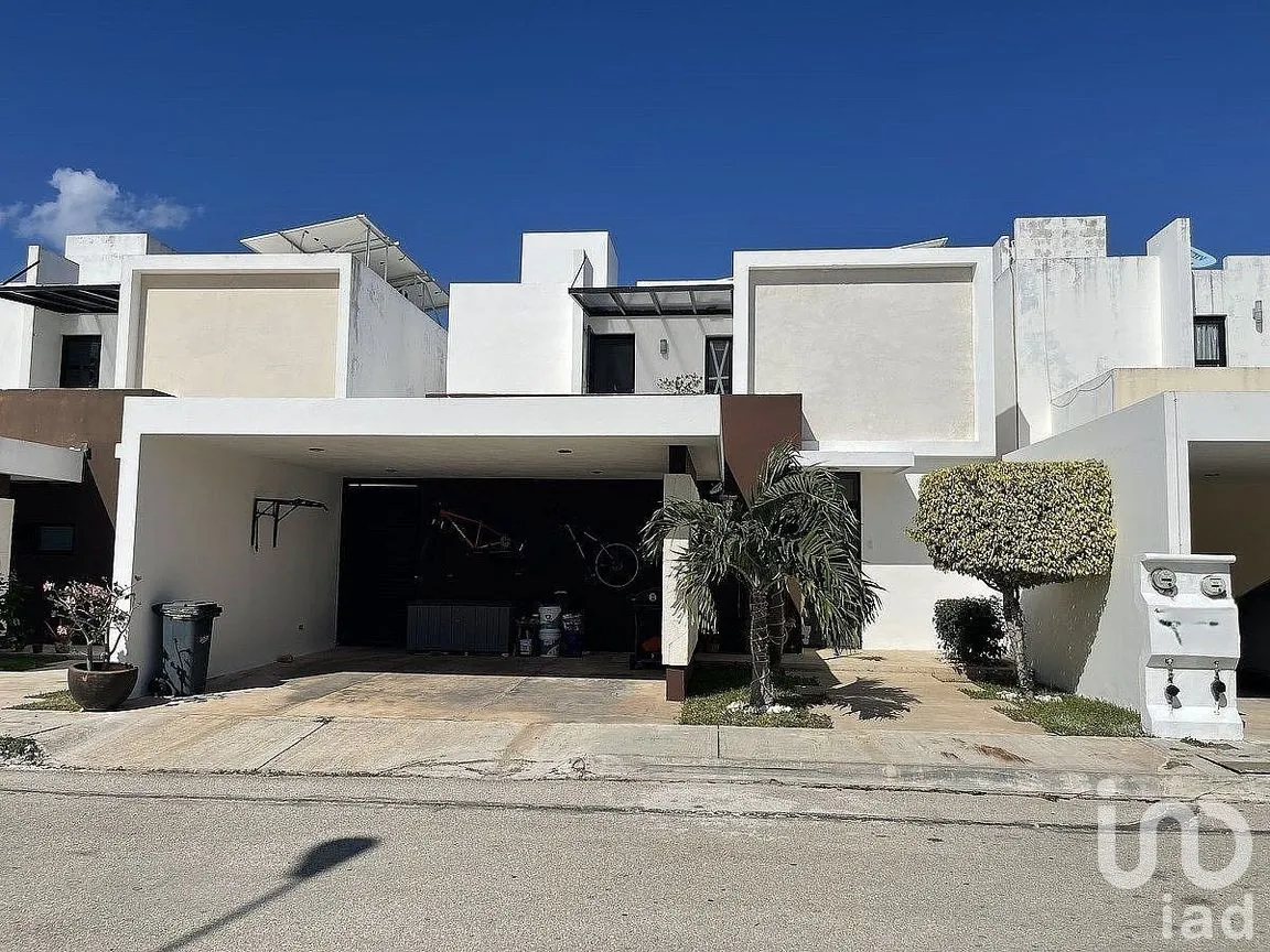 Casa en Venta en Cholul, Mérida, Yucatán | NEX-285223 | iad México | Foto 1 de 12