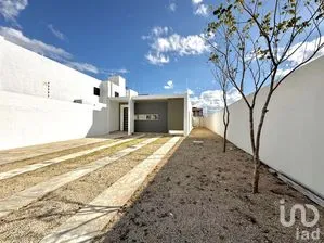 NEX-288089 - Casa en Venta, con 3 recamaras, con 3 baños, con 183.62 m2 de construcción en Dzityá, CP 97302, Yucatán.