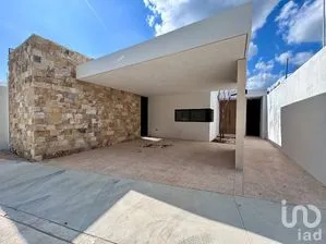 NEX-288090 - Casa en Venta, con 3 recamaras, con 4 baños, con 280 m2 de construcción en Dzityá, CP 97302, Yucatán.