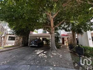 NEX-284406 - Casa en Renta, con 4 recamaras, con 4 baños en Cocoyoles, CP 97305, Yucatán.