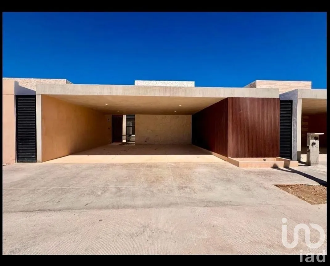 Casa en Renta en Xcanatún, Mérida, Yucatán | NEX-293871 | iad México | Foto 1 de 31
