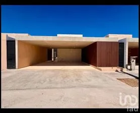 NEX-293871 - Casa en Renta, con 3 recamaras, con 4 baños, con 316 m2 de construcción en Xcanatún, CP 97302, Yucatán.