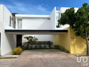 NEX-82954 - Casa en Venta, con 3 recamaras, con 3 baños en Dzityá, CP 97302, Yucatán.