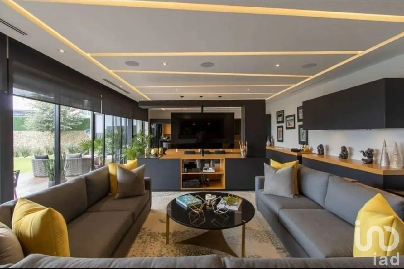 Casa en Venta en Residencial y Club de Golf la Herradura, Monterrey, Nuevo León | NEX-231667 | iad México | Foto 2 de 8